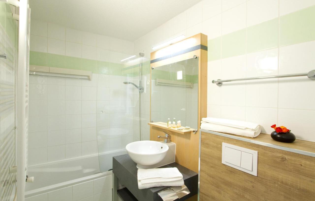 Residence Odalys Le Pelvoux ลาปลาญ ภายนอก รูปภาพ
