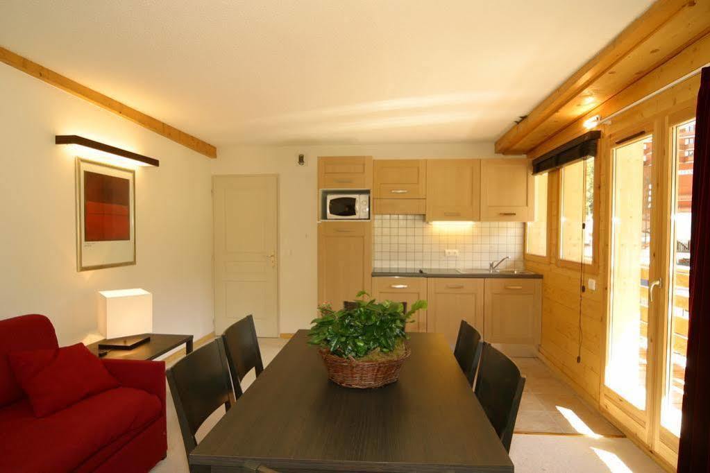 Residence Odalys Le Pelvoux ลาปลาญ ภายนอก รูปภาพ